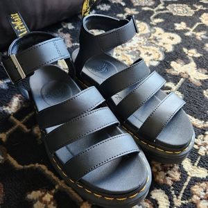 Dr.Martens Blair sandles